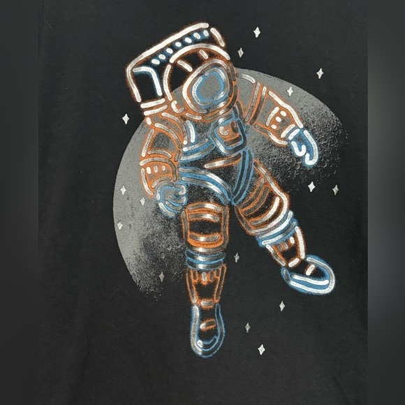 Astronaut print long sleeve - Picture 2 of 3